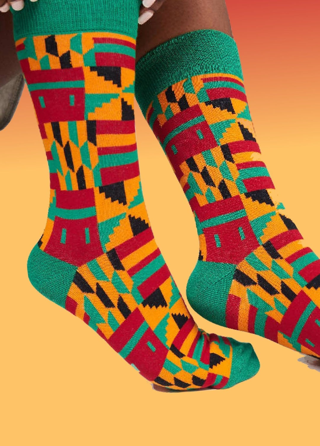 Socken aus Kenia ‚Kente‘ - mikono.africa Jacken aus Kenia bunte Bomberjacke Partyjacke faire sozial nachhaltig designed in Kenia