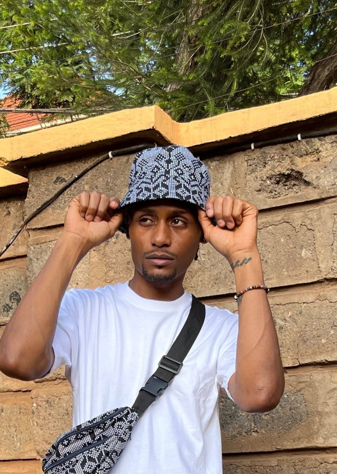 Bunte Bucket Hats & Fischerhüte ‚Dalili‘ - Partyoutift fair sozial nachhaltig designed in Kenia