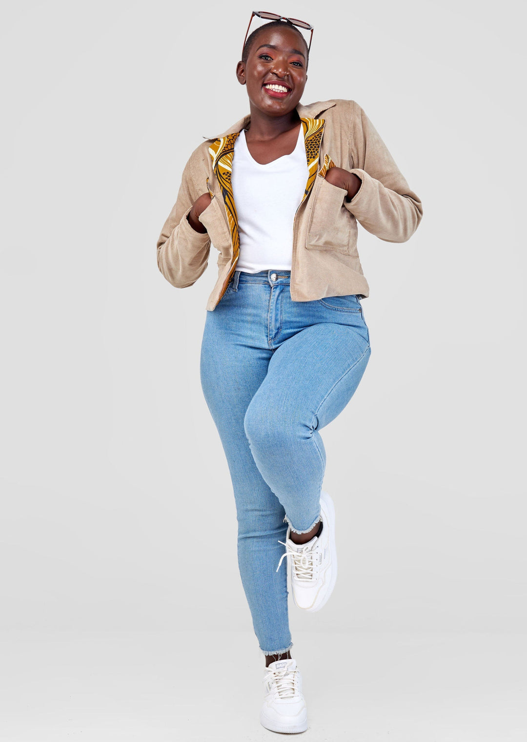 Cropped Jacke aus Cord ‚Chai‘ - mikono.africa Jacken aus Kenia bunte Bomberjacke Partyjacke faire sozial nachhaltig designed in Kenia