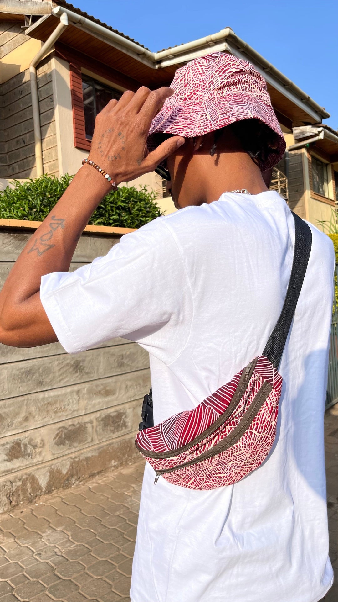 Fannypack ‚Splash Splash‘ colorful Fanny pack Belt bag Hip bag with an adjustable waist strap designed in Kenya