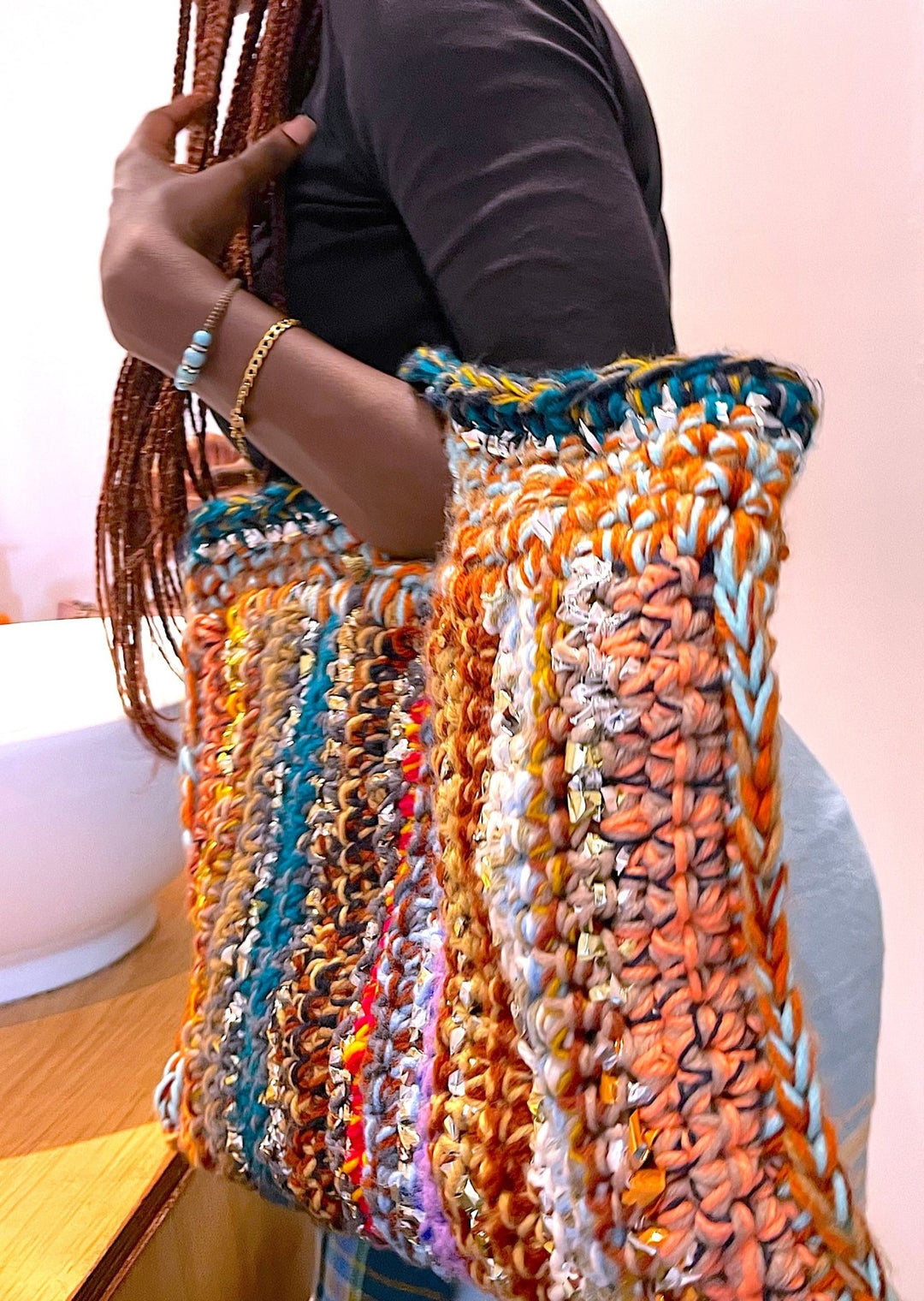 Handtasche ‚Kulabu‘ - mikono.africa Jacken aus Kenia bunte Bomberjacke Partyjacke faire sozial nachhaltig designed in Kenia
